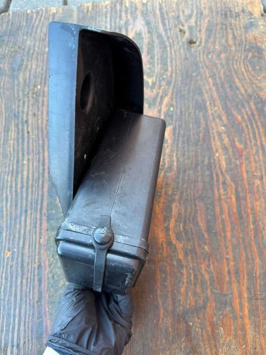 schowek pojemnik kufer kawasaki KFX 700 r 04-11