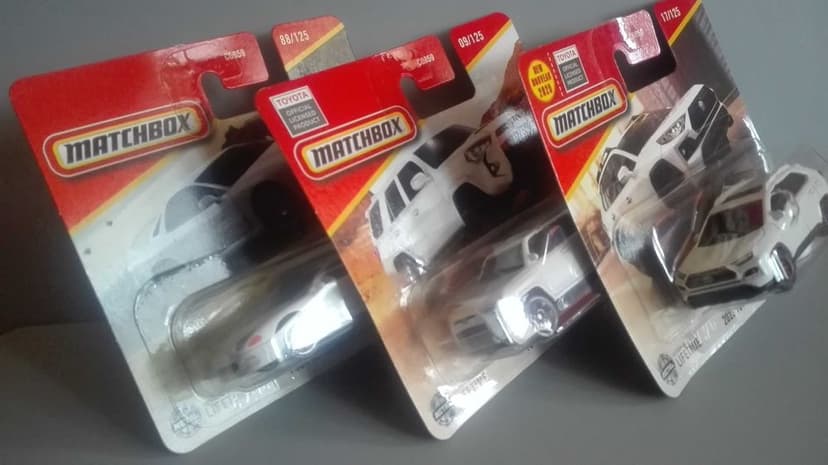Matchbox zestaw 3 sztuk: Toyota 4Runner i RAV4 Mitsubishi 3000GT