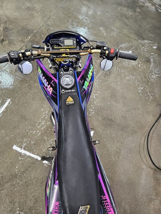 Yamaha WR 125 kolorowa porobiona