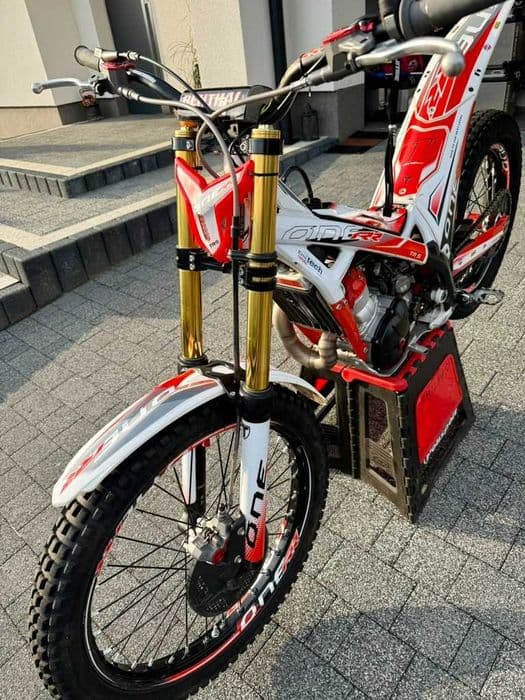 Motocykl trialowy TRS RR 250