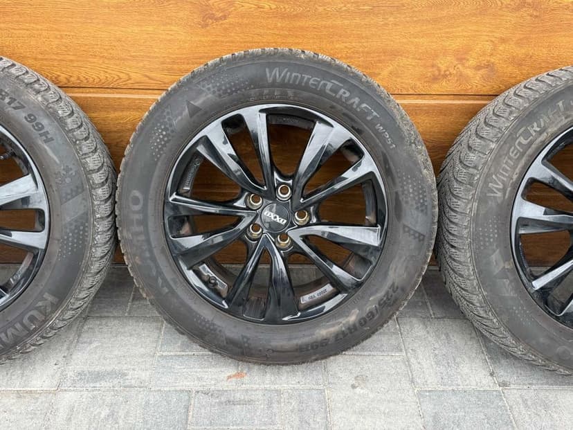 Felgi OXXO ET41 5x110 z oponami KUMHO zima Jeep Cherokee