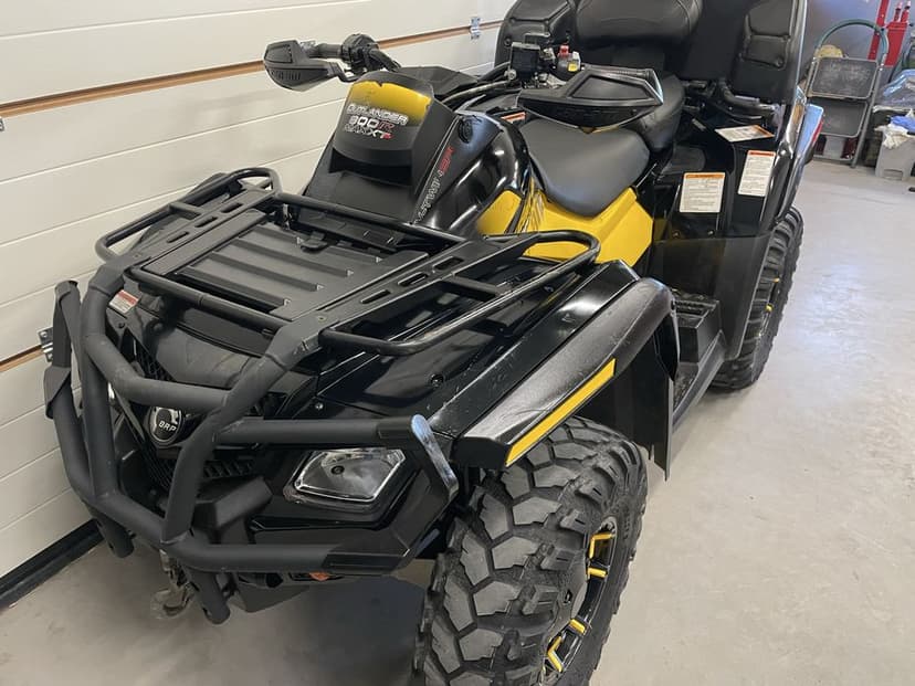 Can Am Outlander 800R XTP l7e wspomaganie