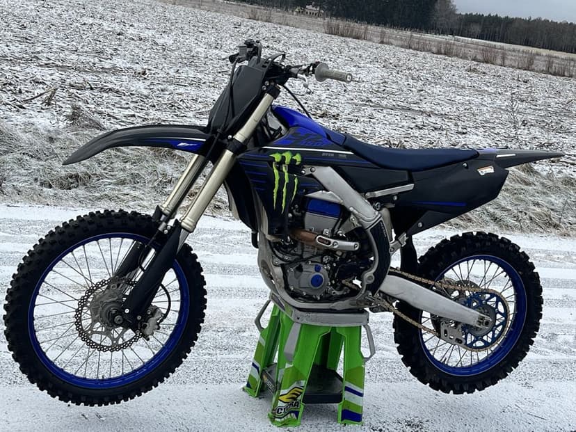 Yamaha YZF 450 ! 2022 rok! 33 mth! Prawie Nowy!
