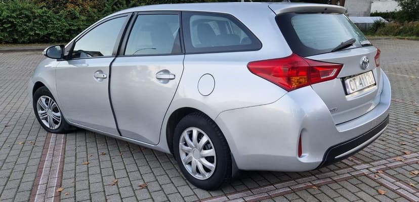 Toyota Auris 1.4 D4D Zamiana