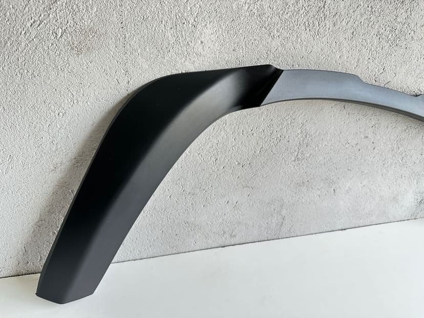 Land Rover Defender L663 20-  Listwa Błotnika Lewa Tył L8B2-290E23-AX