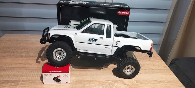 1:10 Rock crawler Element Enduro Builders kit 2 Pro Line Toyota Hilux