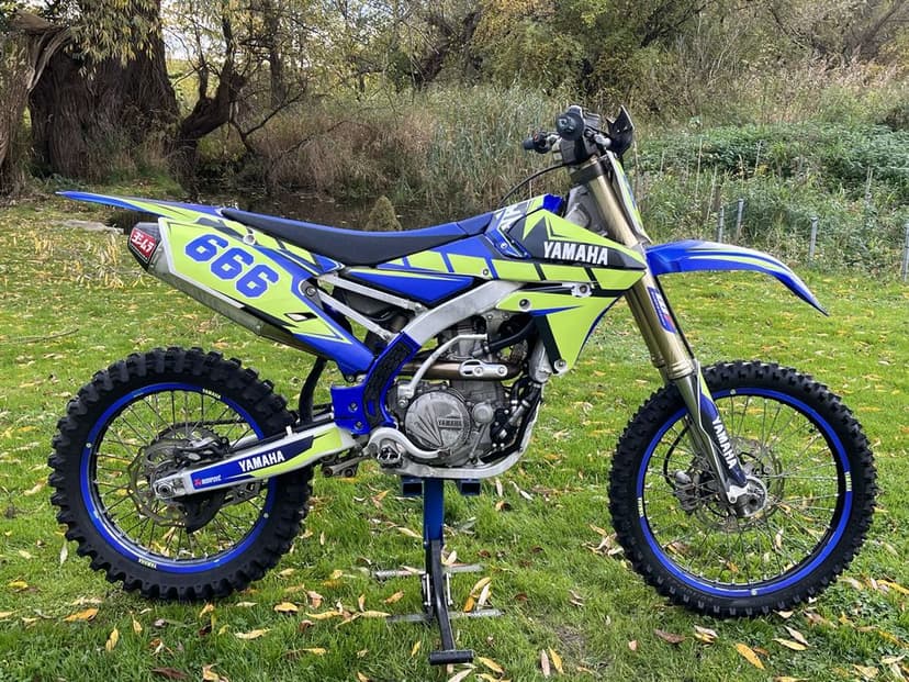 YAMAHA YZ450F 2015 Yoshimura Wtrysk YZF 450