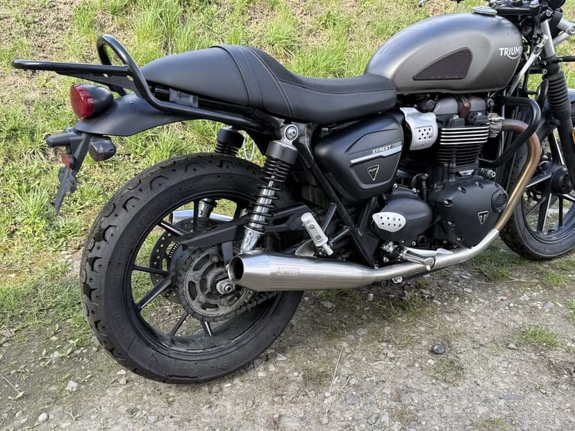 Triumph Street Twin 900