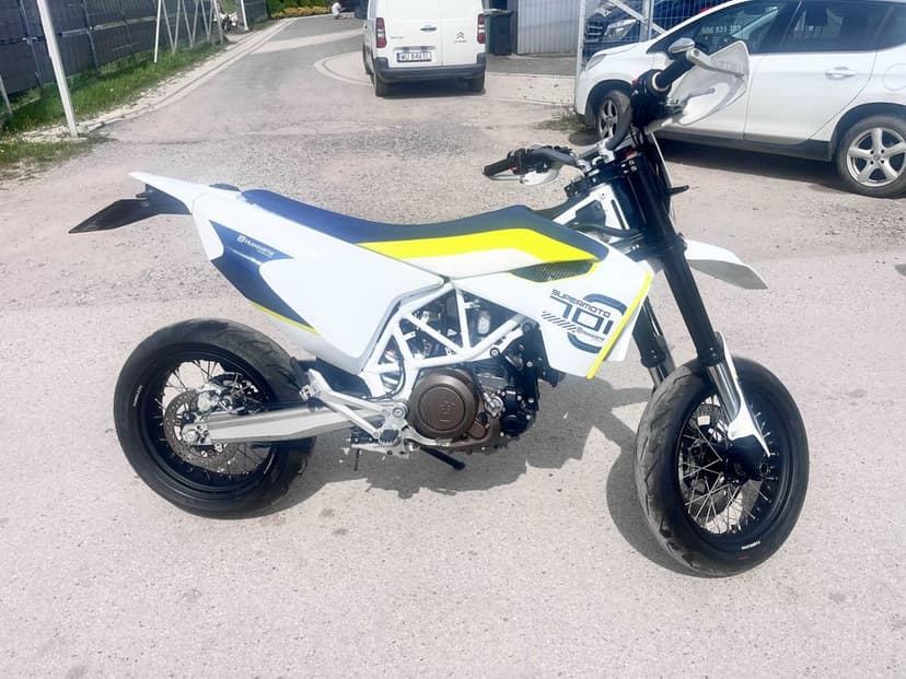Motocykl HUSQVARNA 701 SUPER moto