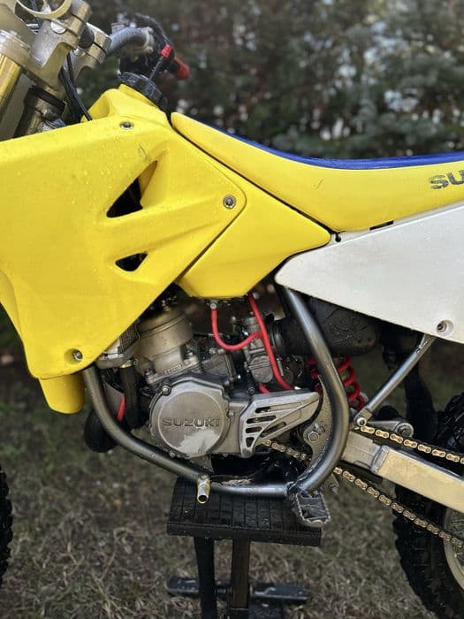 Suzuki RM 85 – Duże Koła (19/16) – Rok 2007 – Gotowa do Jazdy!