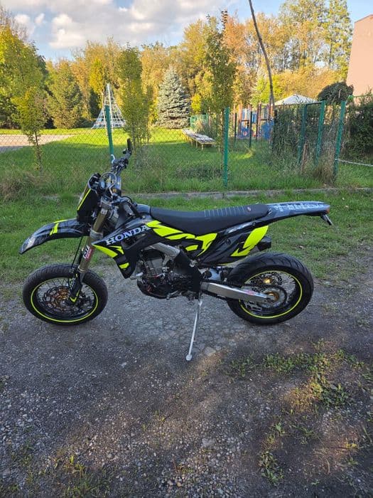 Honda CRF 450 R   Supermoto