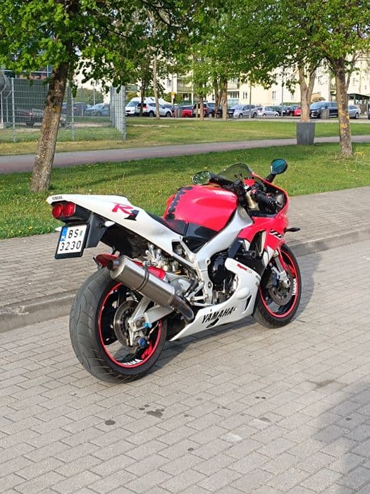 Yamaha YZF-R1 niski przebieg, bdb stan