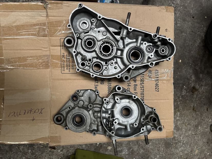 Suzuki rm 250 silnik lagi wal cylinder glowica skrzynia kartery zacisk