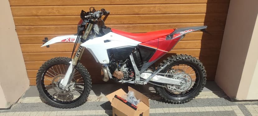 Fantic XE 300 RATY jak Yamaha yz 250 KTM