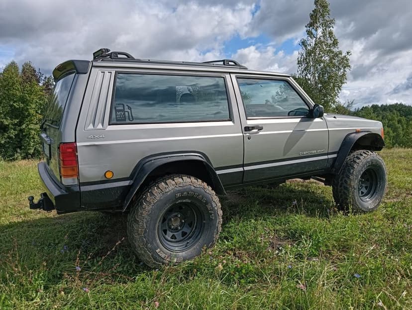 Jeep Cherokee XJ 4.0 + lpg Offroad