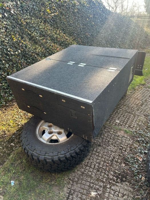 Zabudowa  z opcją spania land rover discovery.  300 tdi