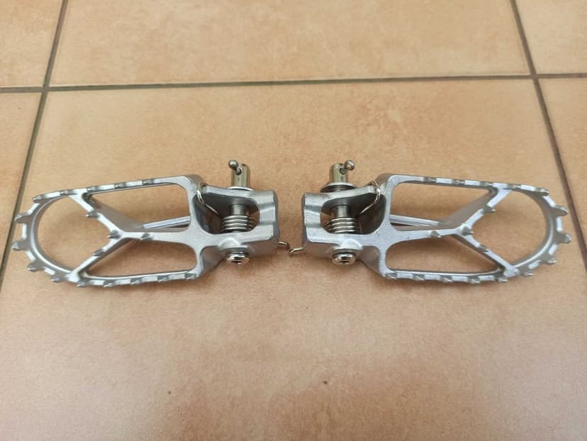 Podnóżki stopki KTM SX EXC EXCF SXF Beta Husqvarna TC TE FC FE '16-'23