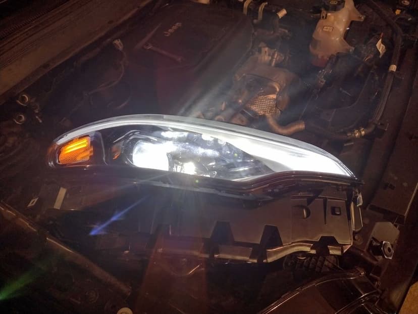 Lampa przednia Jeep Cherokee KL lift full led 2020
