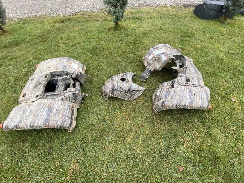 Plastiki obudowy owiewki osłony cam yamaha grizzly 660 Camo