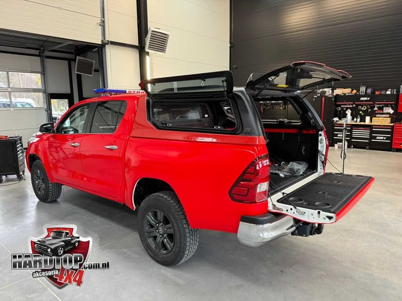 Zabudowa paki PREMIUM 4x4 HARDTOP Venture - TOYOTA HILUX 2015+/2021+