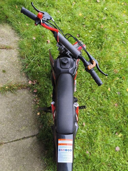 Sprzedam crossa 50 cm³ – sprawny, idealny dla początkujących!