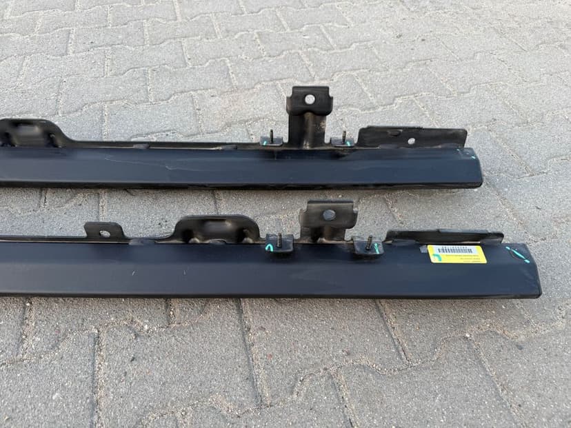 Progi boczne / Listwy boczne / Osłony progów bocznych Jeep Wrangler JL