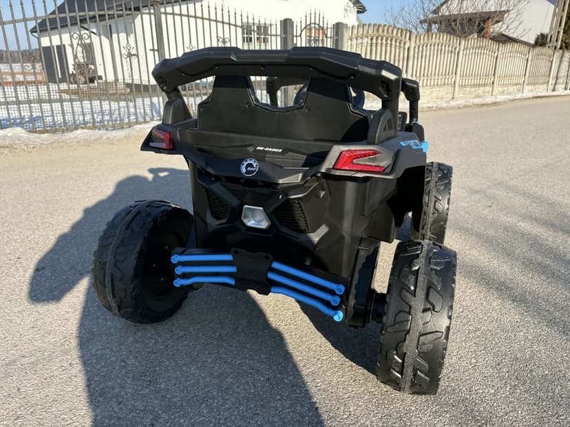 Buggy na akumulator dla dzieci Can Am Maverick