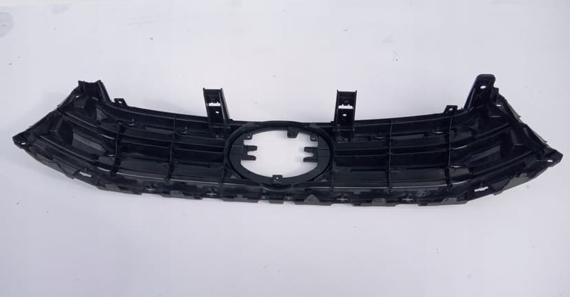 GRILL ATRAPA CHŁODNICY TOYOTA HILUX VIII 15-20