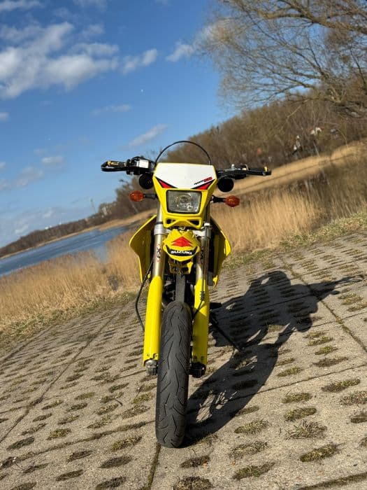 Suzuki DRZ 400 SM b. dobry stan