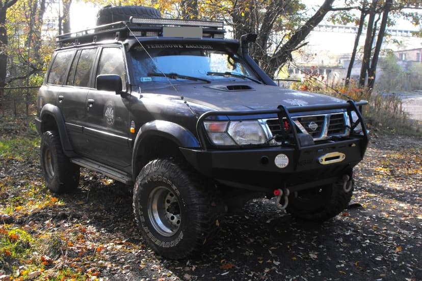 Zderzak stalowy Nissan Patrol Y61 - przód / przedni