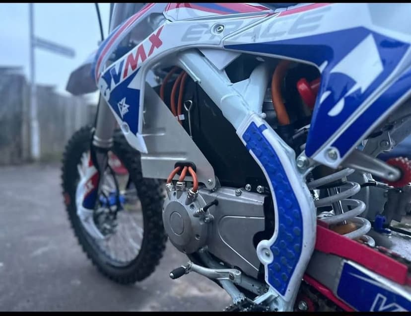 Cross elektryczny 2024 rok VMX8000 Velimotor (Kawasaki KXF250  i