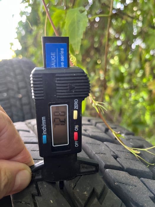 Alufelgi Toyota Hilux z oponami