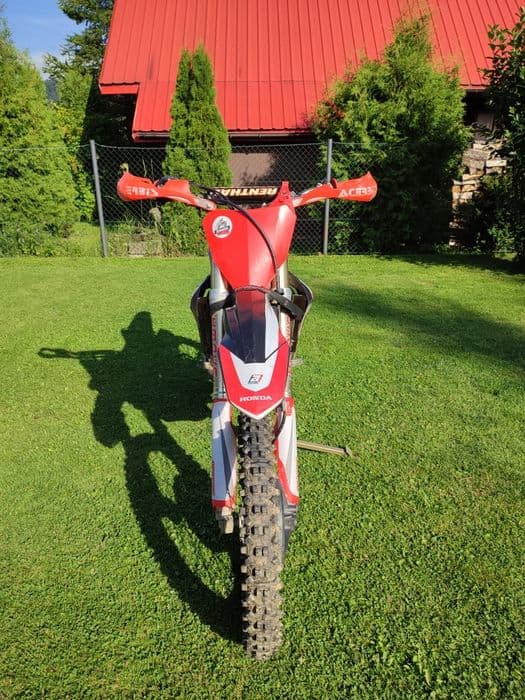 Honda crf250 w bardzo dobrym stanie 2018rok