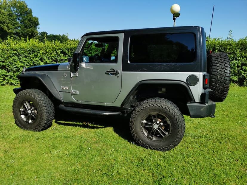 Piękny Jeep Wrangler Sahara