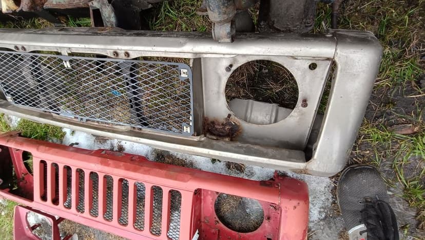 Suzuki Samurai Samuraj grill atrapa