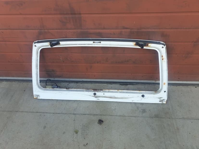 Ramka szyby Suzuki Samurai cabrio