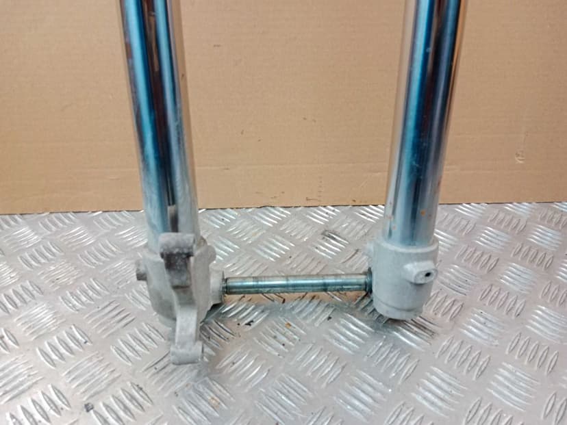 Beta RR 125 Enduro Lagi Zawieszenie Przód Laga Prawa Lewa Półki Ośka