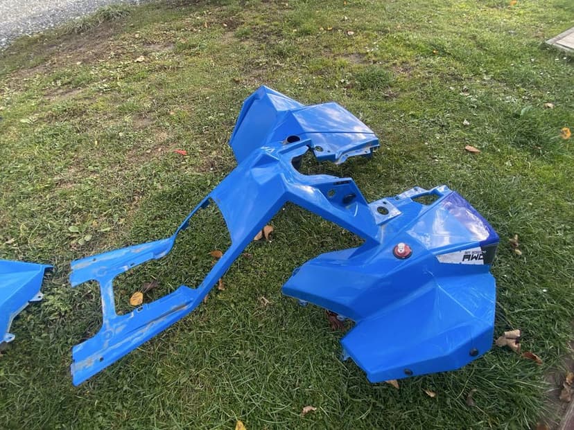 Plastiki owiewki osłony obudowy grill maska polaris scrambler 1000s