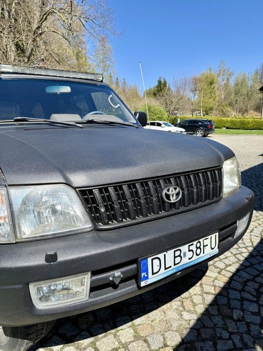 Toyota Land Cruiser