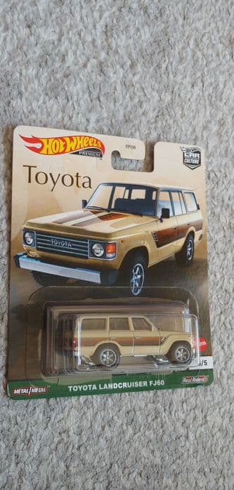 Hot Wheels Toyota Land Cruiser 1:64