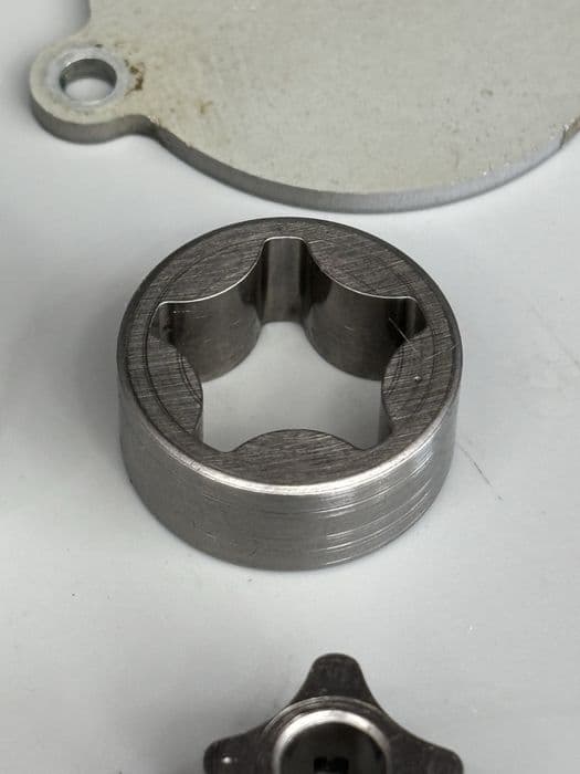 Pompa Oleju KTM SXF250/350 R 16-22 HUSQVARNA FC GAS MC250F R 21-23