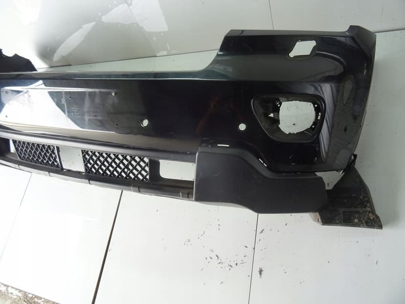 jeep cherokee wk2 10- zderzak przód oryginał