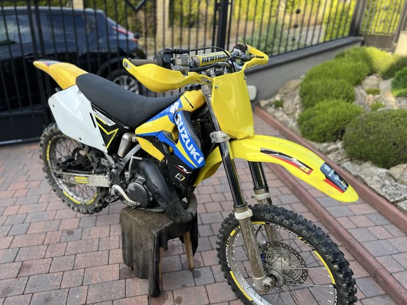 SUZUKI  RM125 Ładna