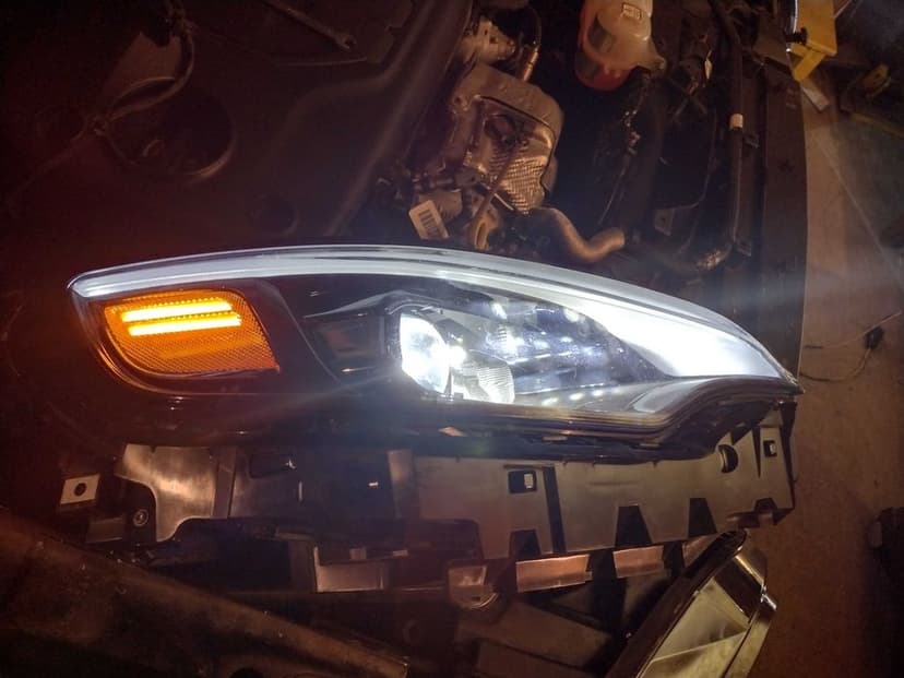 Lampa przednia Jeep Cherokee KL lift full led 2020