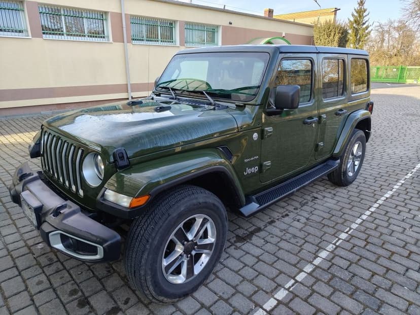 2021 Jeep Wrangler Sahara Sport 4x4 55,000km