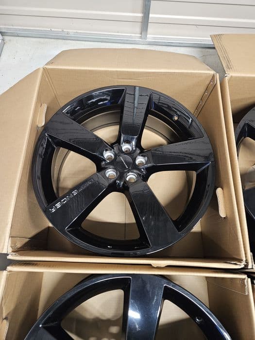 LAND ROVER DEFENDER FelgiI 22" L8BM-1007-AD BD 9jx22 ET43 Demo