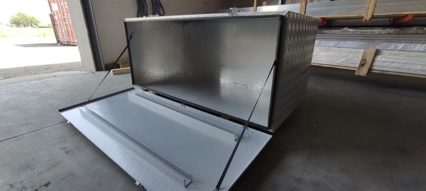 Aluminiowy Bagażnik dachowy Land Rover Defender pickup taeardrop  zabu