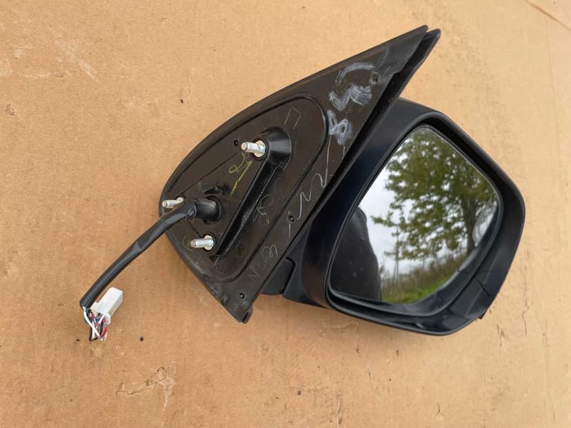 Lusterko prawe Toyota Hilux chrom 9PIN