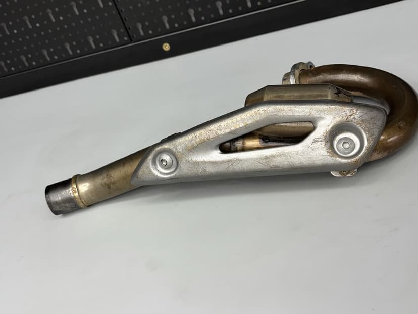 Kolanko Wydechowe Prawe HONDA CRF250 R 18-26