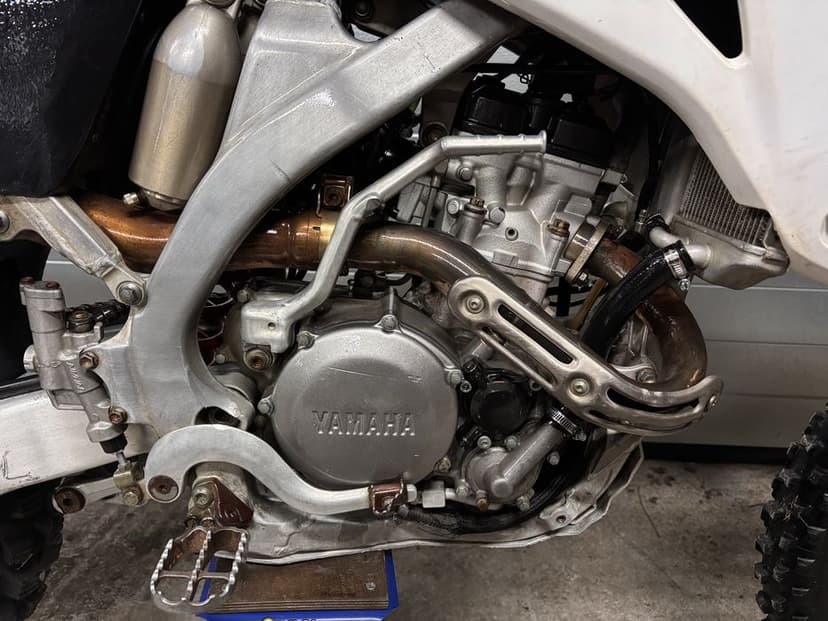 Yamaha yzf 250 igła